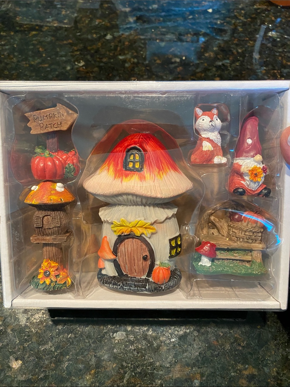 NWT 6 pc. Autumn Harvest Village Set